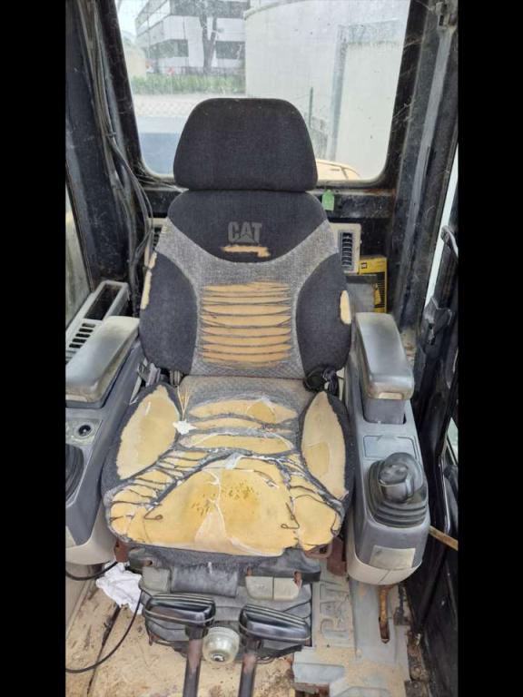 Caterpillar 311C Photo 9