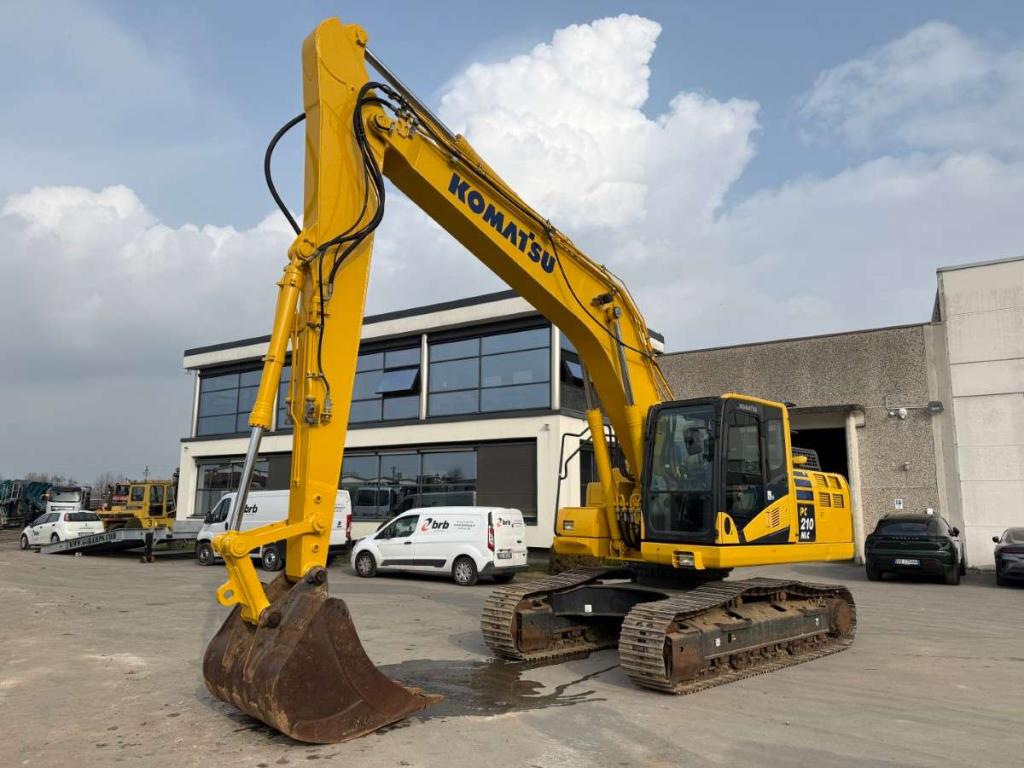 Komatsu PC210 NLC-11 Photo 2