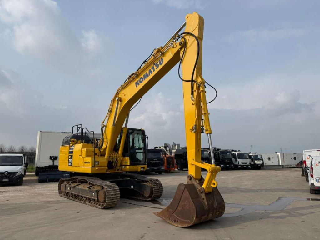 Komatsu PC210 NLC-11 Photo 7