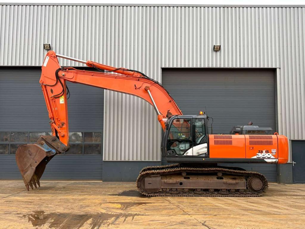 Hitachi ZX350LC-6 Photo 1