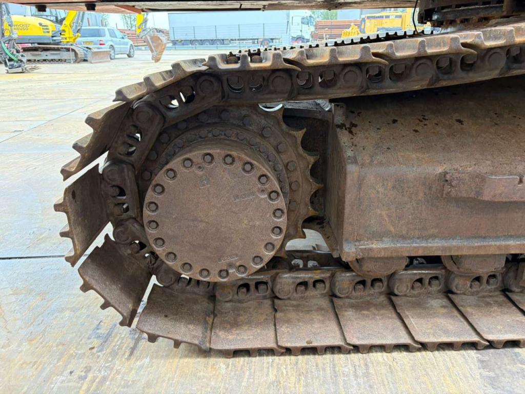 Hitachi ZX350LC-6 Photo 11