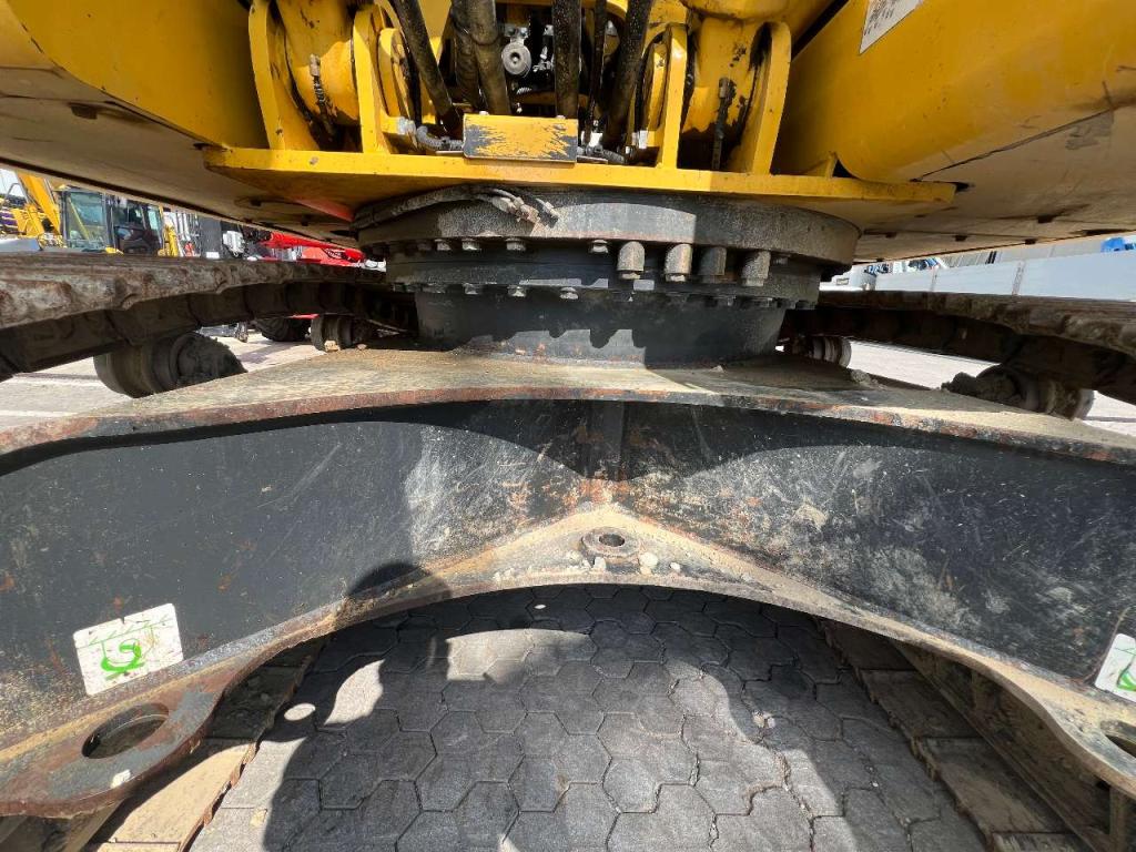 Komatsu PC230NHD-11E0 Photo 19