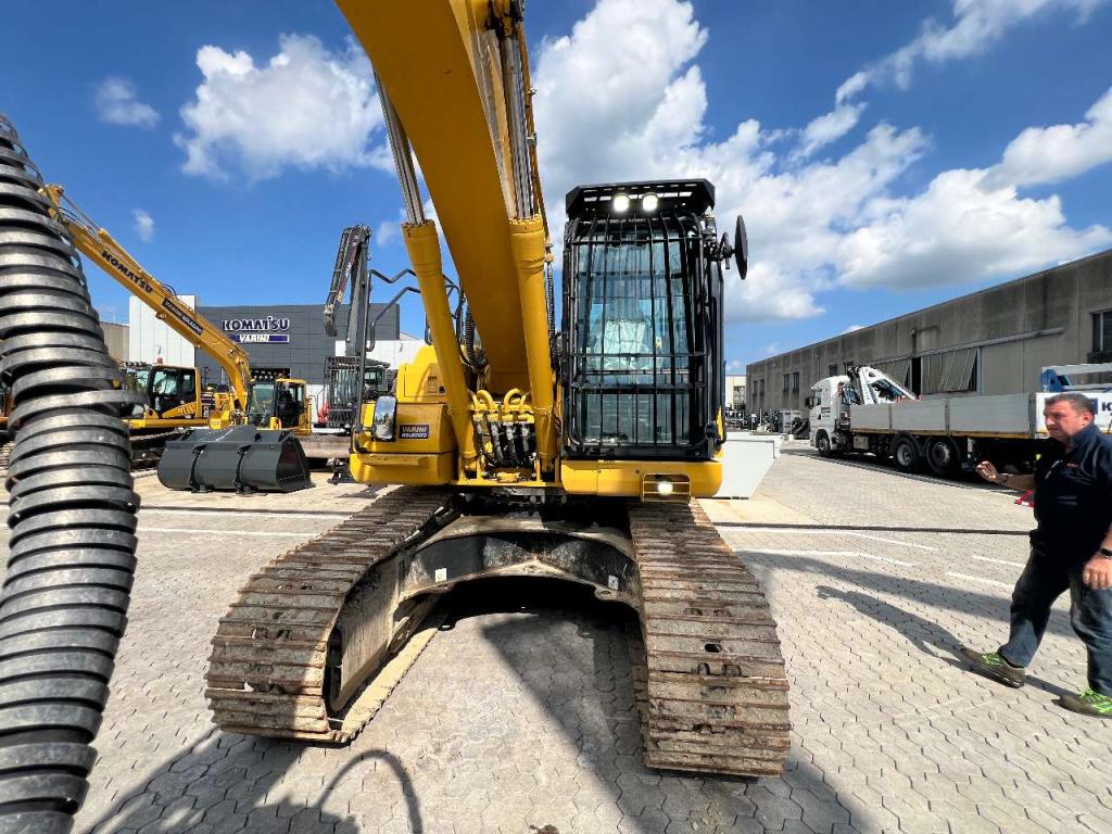Komatsu PC230NHD-11E0 Photo 3