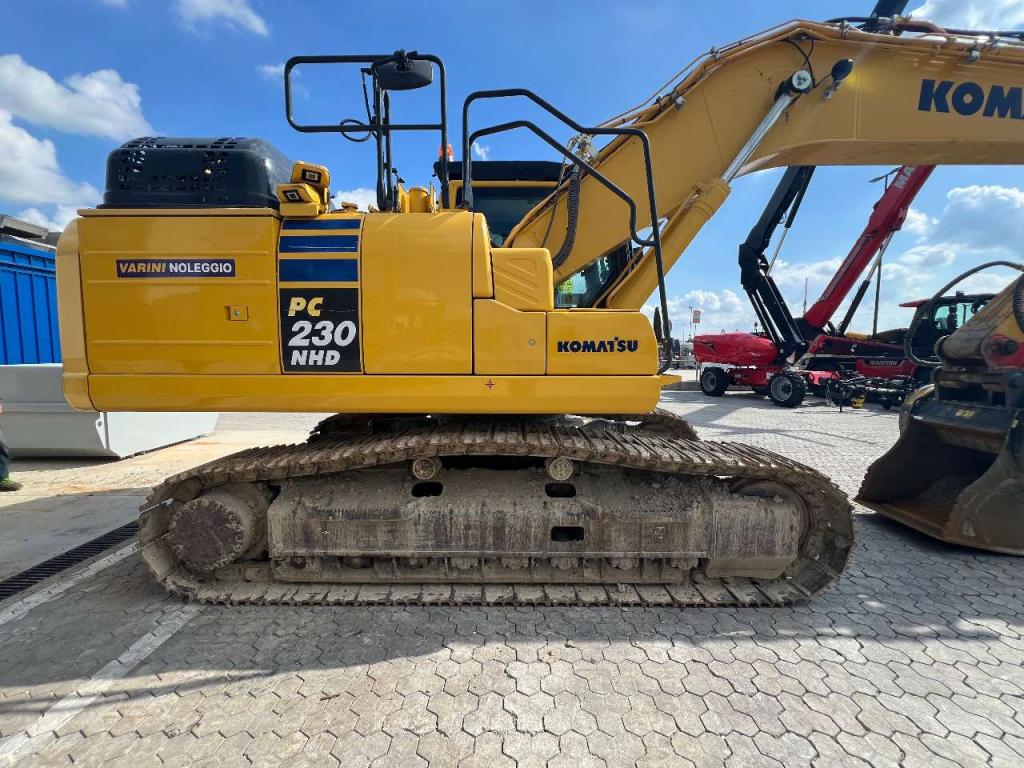 Komatsu PC230NHD-11E0 Photo 5