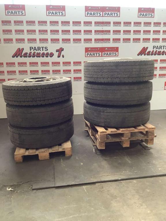 Pneu avec jantes pour Kalmar LMV 12-600 Photo 1