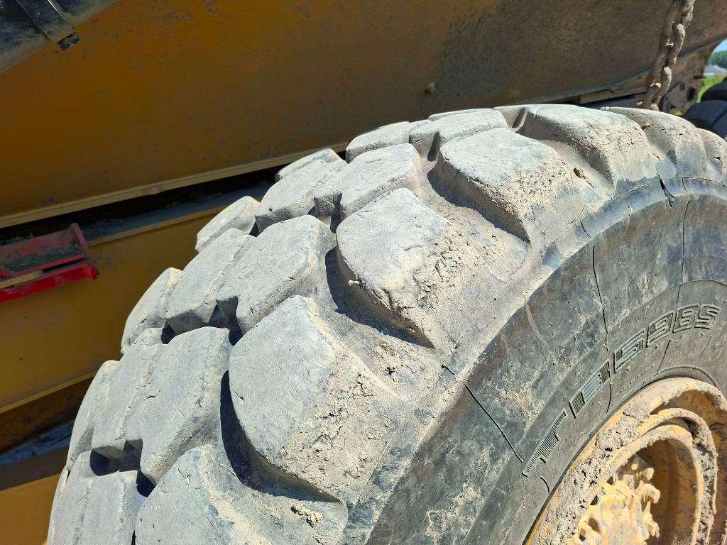Caterpillar 725C2 Photo 14