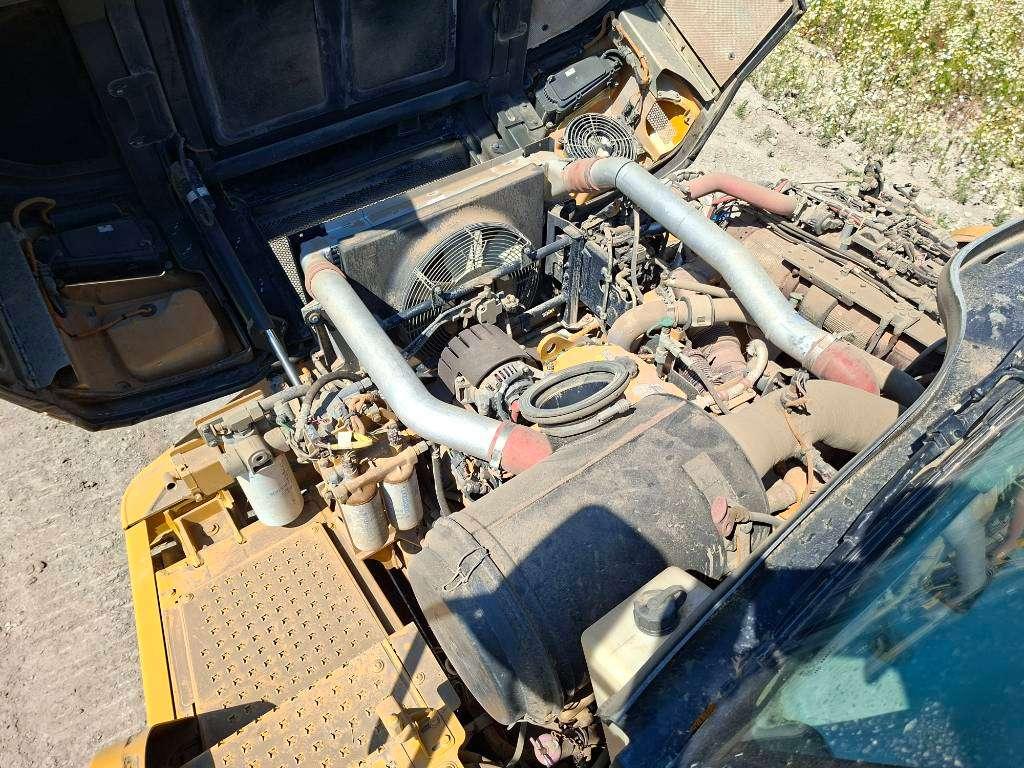 Caterpillar 725C2 Photo 23