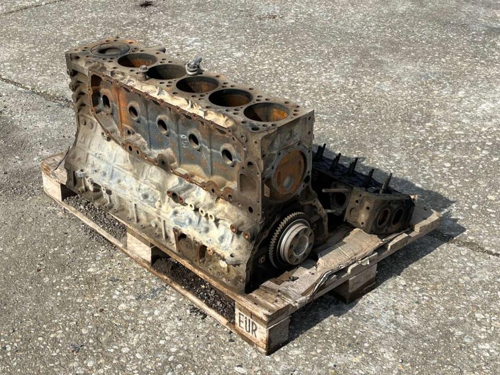 Isuzu AA-6WG1TQA Photo 3