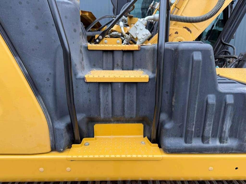 Caterpillar 330 07B Photo 11