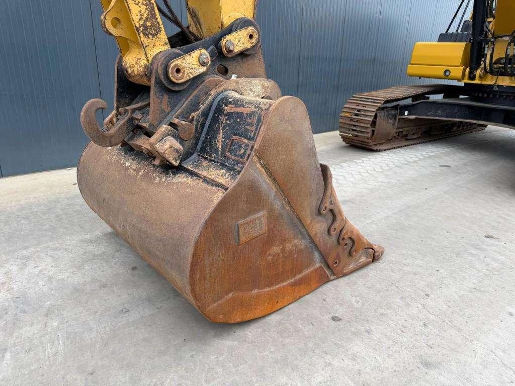 Caterpillar 330 07B Photo 16