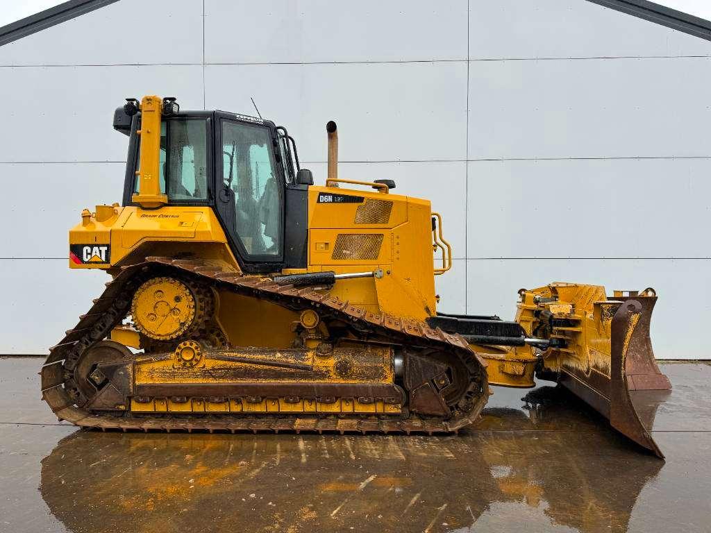 Caterpillar D6N LGP - German Machine / Folding Blade Photo 6