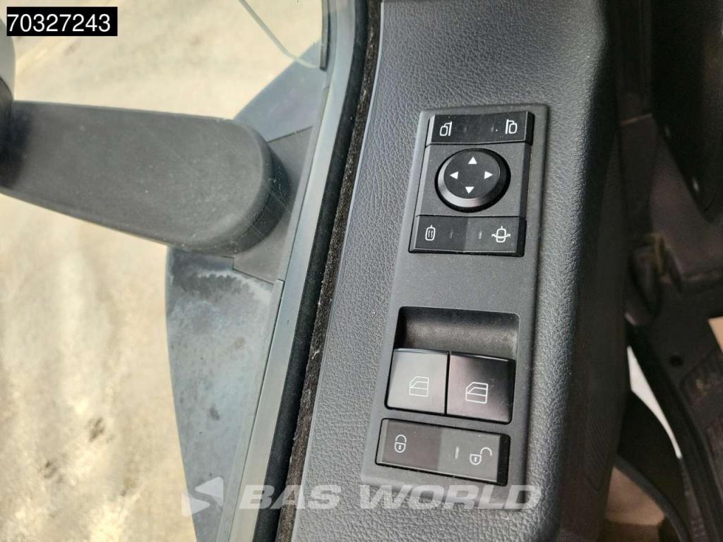 Mercedes-Benz Actros 1842 4X2 StreamSpace Retarder 70% Tyres Photo 24