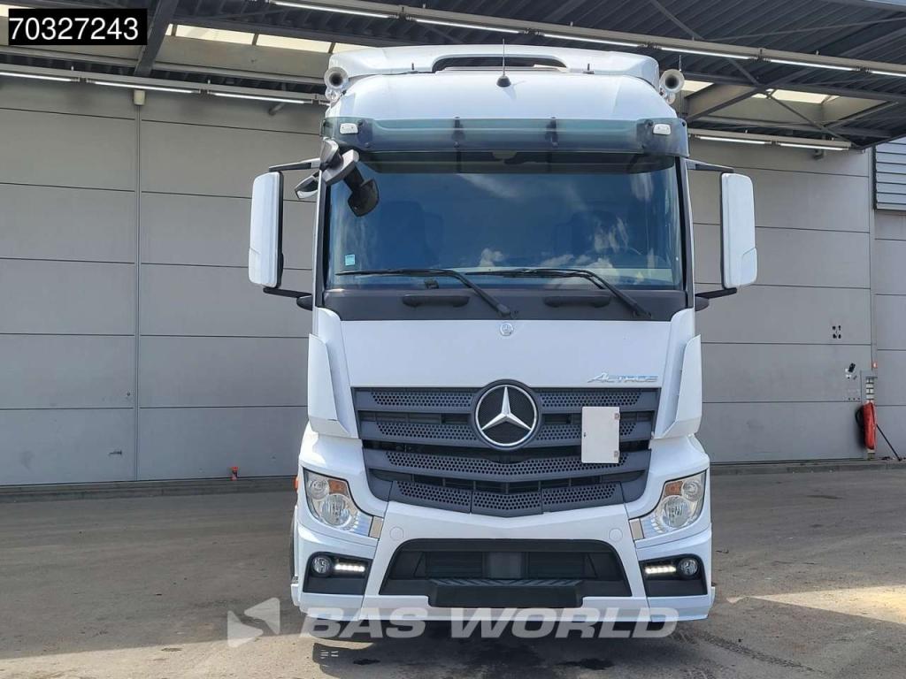Mercedes-Benz Actros 1842 4X2 StreamSpace Retarder 70% Tyres Photo 3