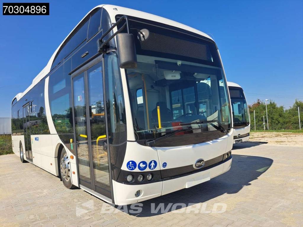 BYD K9UB-DW Citybus 4X2 100% Electric 300Kw 76 persons city bus Photo 6