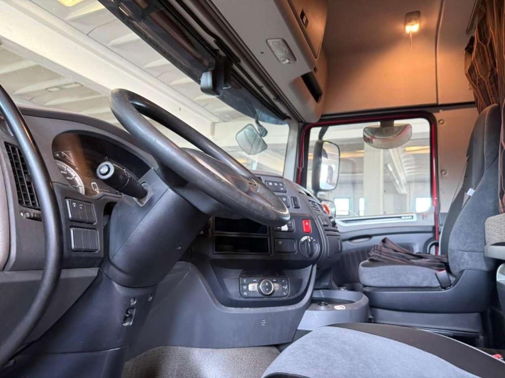 Daf 480 Photo 9
