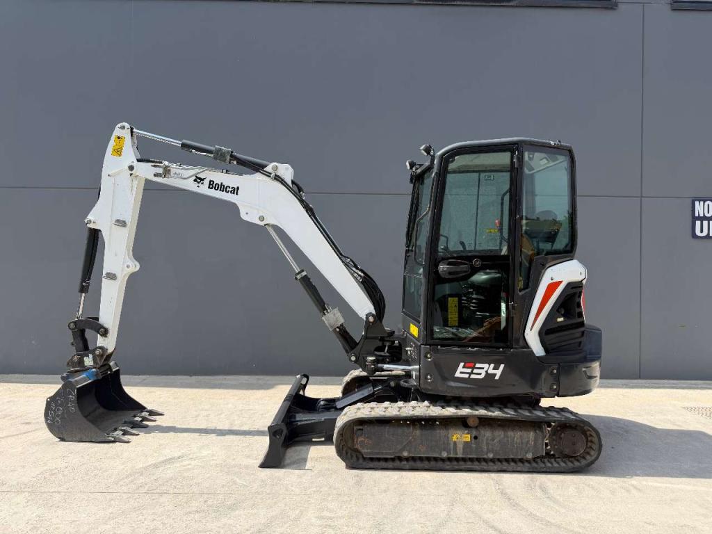 Bobcat E34 Photo 1
