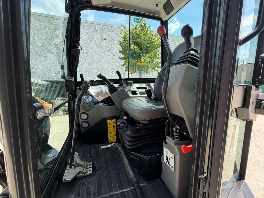 Bobcat E34 Photo 6