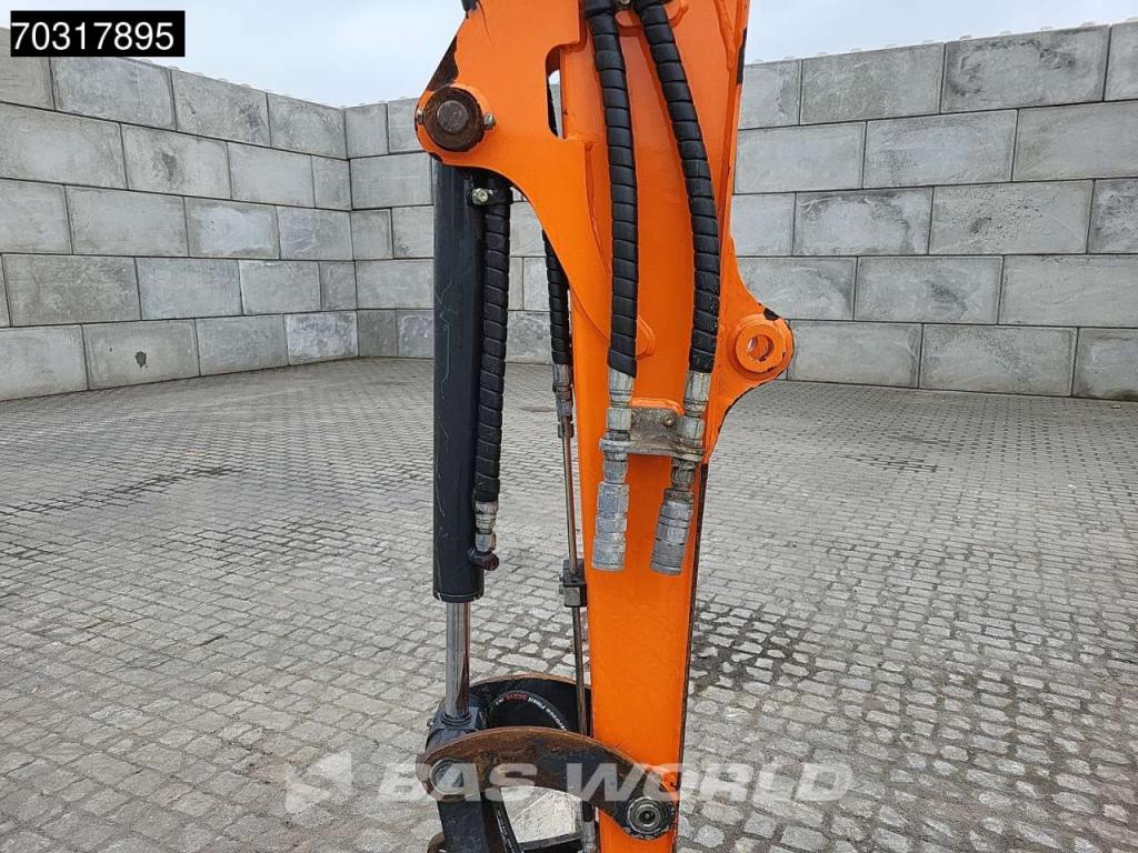 Doosan DX27 Z 3 Buckets Photo 11