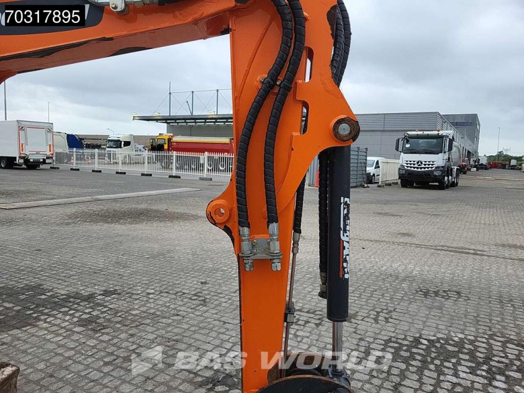 Doosan DX27 Z 3 Buckets Photo 12