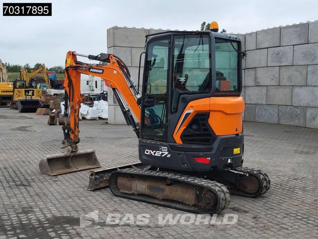 Doosan DX27 Z 3 Buckets Photo 5