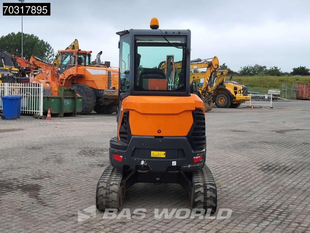 Doosan DX27 Z 3 Buckets Photo 6