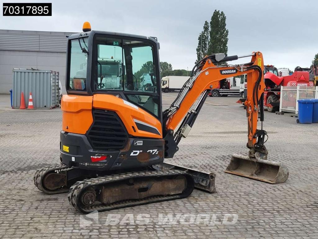 Doosan DX27 Z 3 Buckets Photo 7