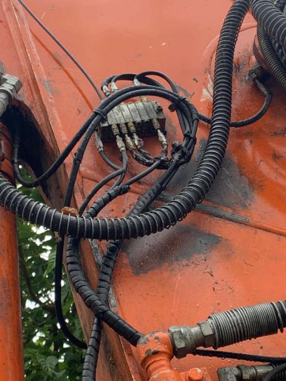Hitachi ZX 240 N -5B Photo 3