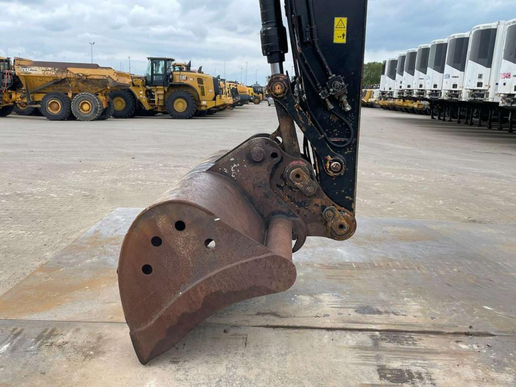 Caterpillar 325 F LCR Photo 9