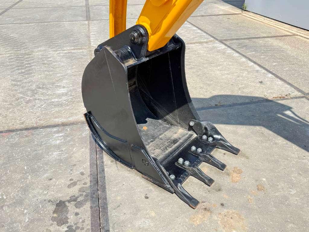 JCB 3DX / 3CX Plus 4WD - New / Unused/ Hammer Lines AC Photo 22