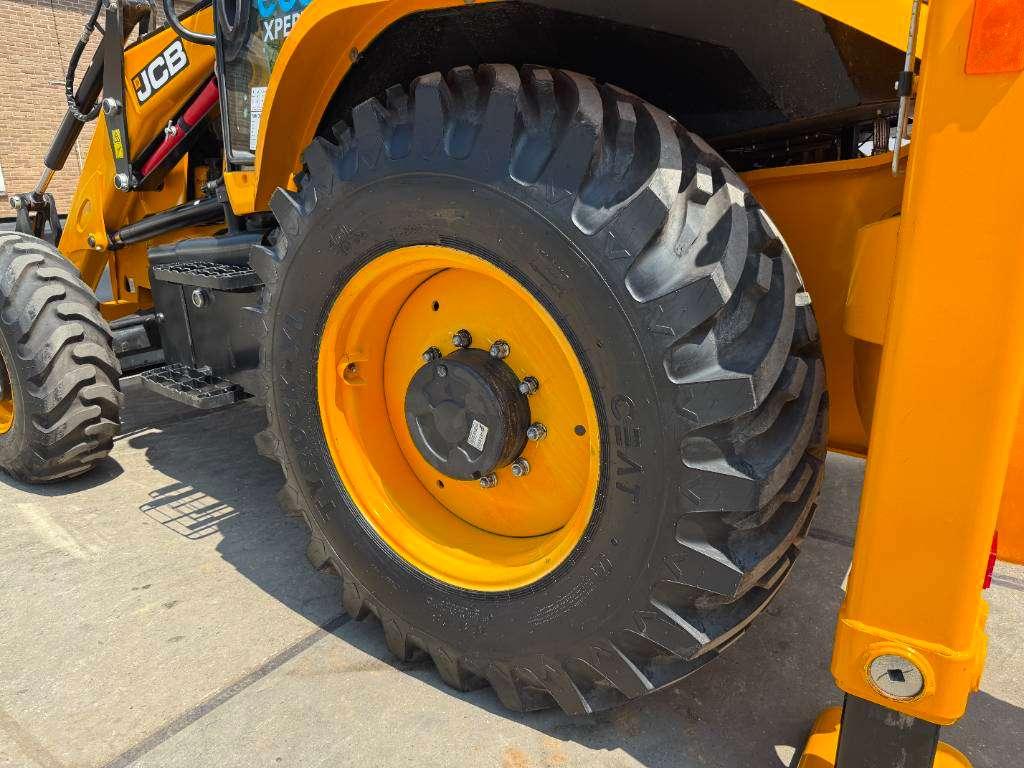 JCB 3DX / 3CX Plus 4WD - New / Unused/ Hammer Lines AC Photo 25