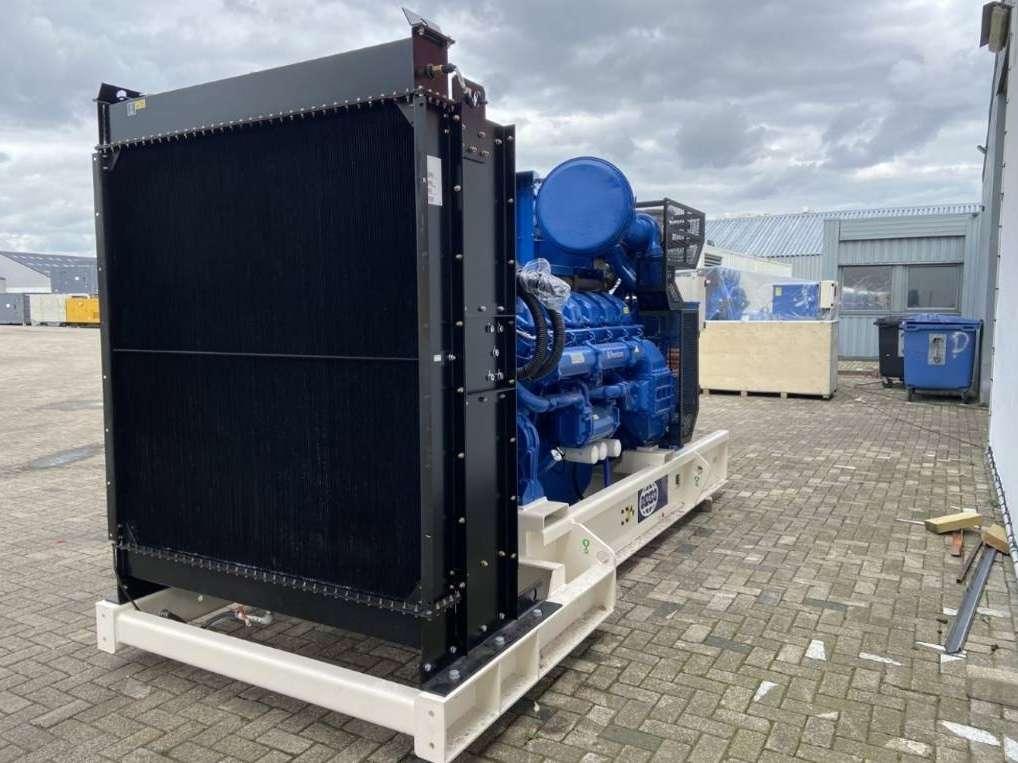 FG Wilson P1375-1 - 1.375 kVA Open Genset - DPX-16028.1 Photo 3