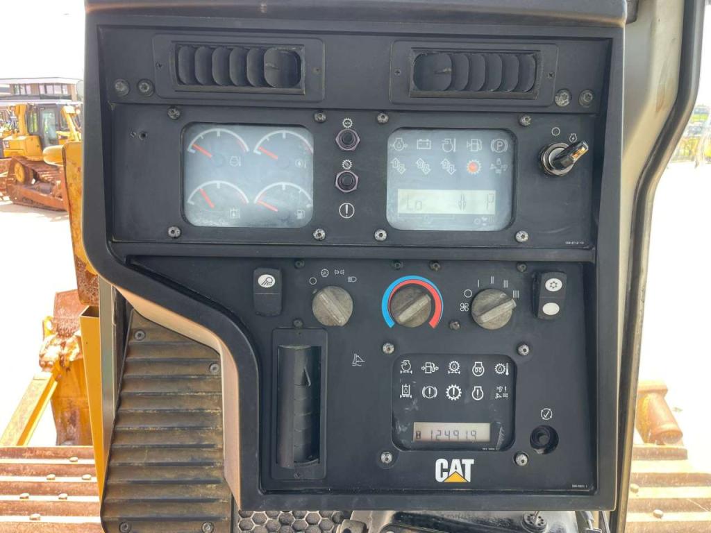 Caterpillar D6T LGP Photo 20