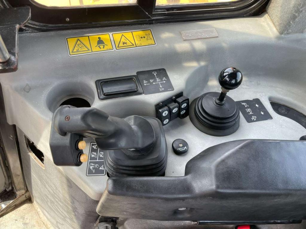Caterpillar D6T LGP Photo 21