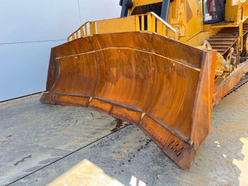 Caterpillar D8T - Ripper / German Machine Photo 14