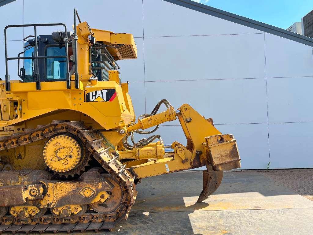 Caterpillar D8T - Ripper / German Machine Photo 18