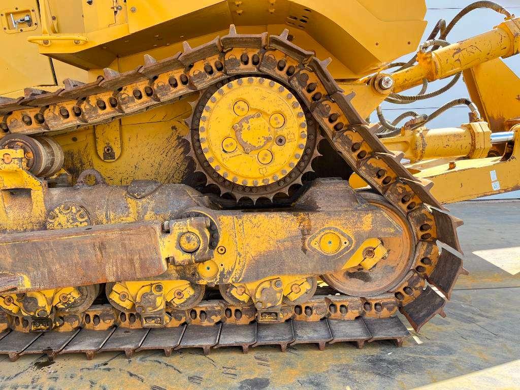 Caterpillar D8T - Ripper / German Machine Photo 22