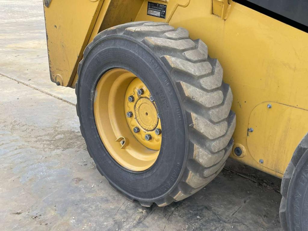 Caterpillar 226D3 Photo 14