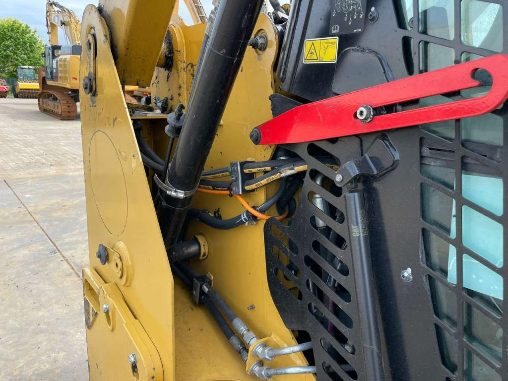 Caterpillar 226D3 Photo 15