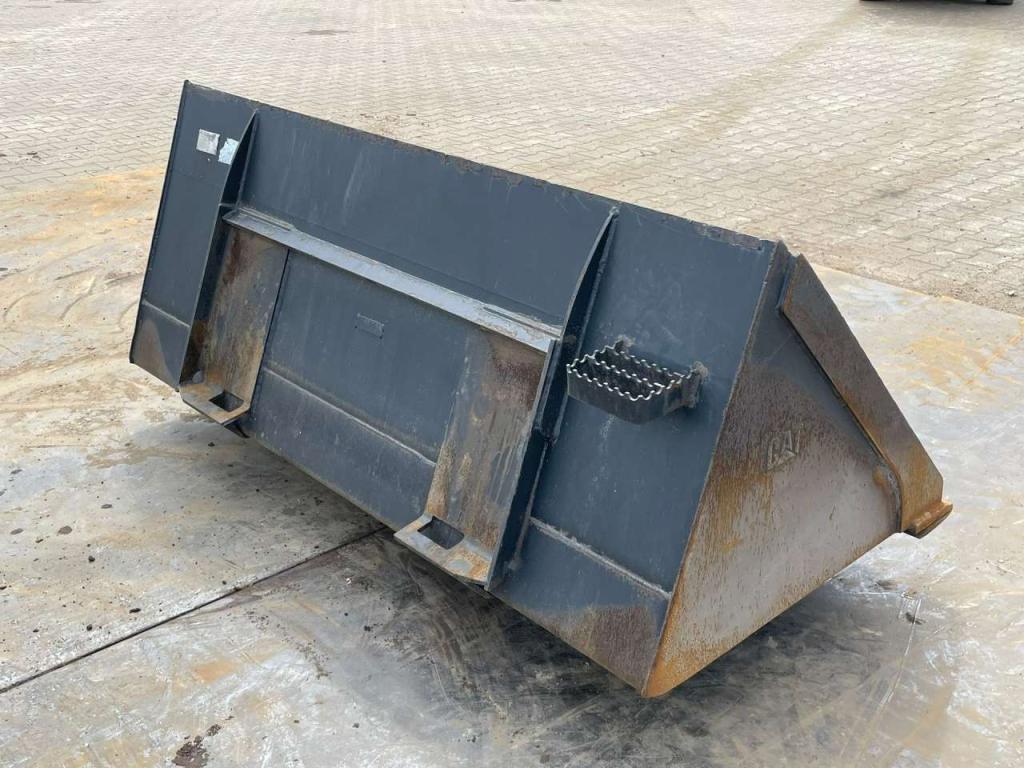 Caterpillar 226D3 Photo 26