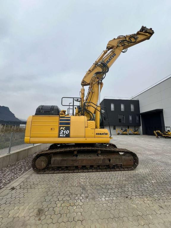 Komatsu PC210NLC-11 Photo 15