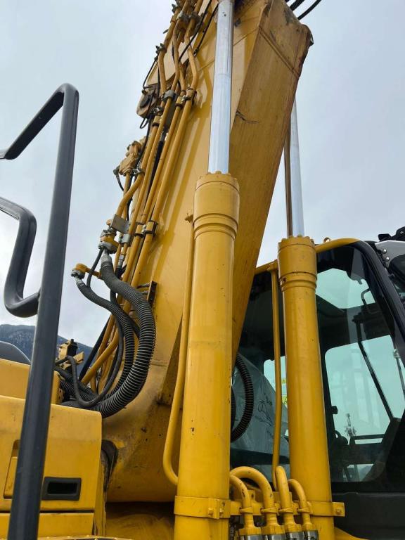 Komatsu PC210NLC-11 Photo 22