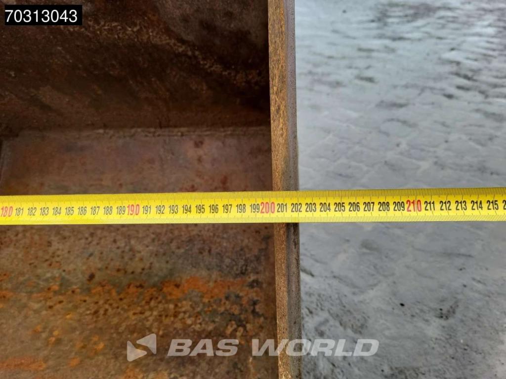 Komatsu PW180 -7E0 Photo 17