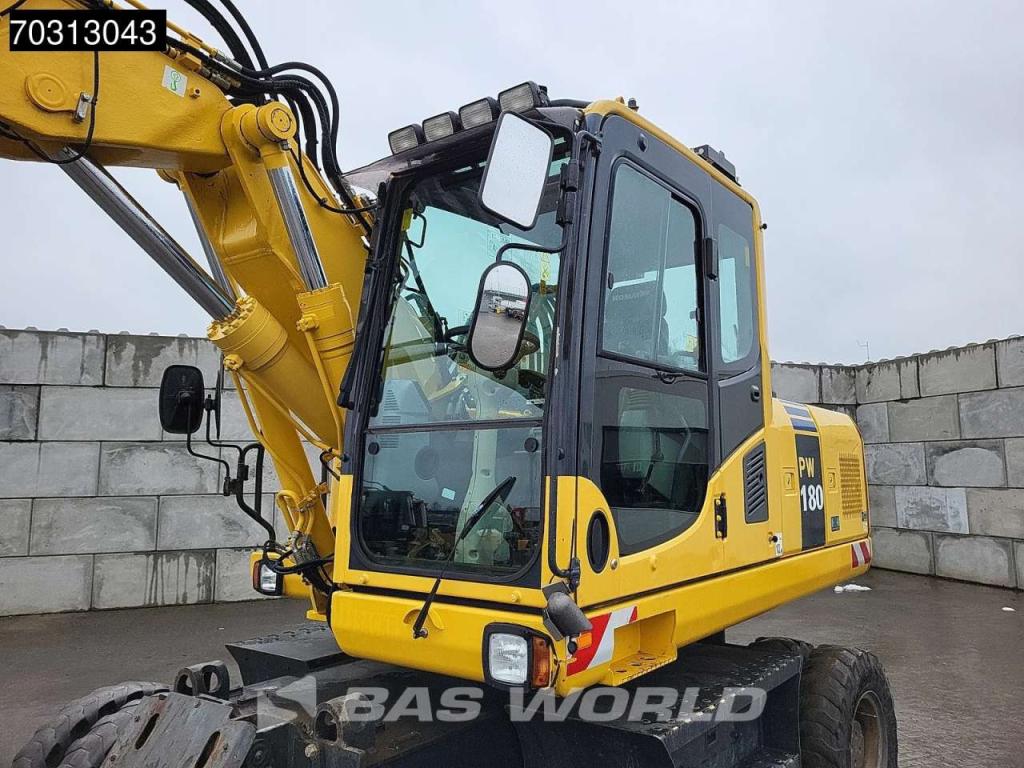 Komatsu PW180 -7E0 Photo 9
