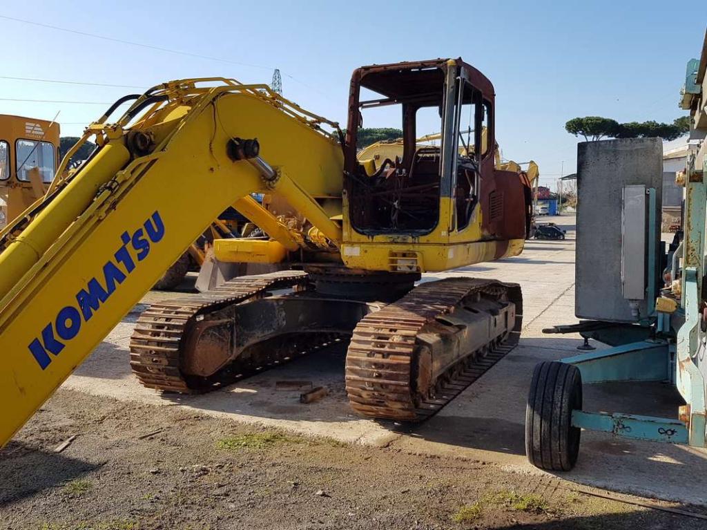 Komatsu PC210NLC-7 Photo 2