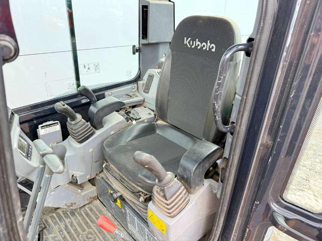 Kubota KX037-4 - Hammer Lines / Quick Coupler Photo 8