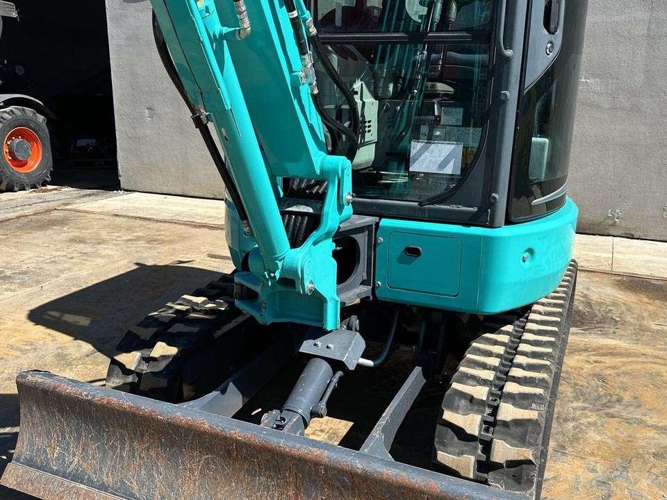 Kobelco SK28SR-6E Photo 9