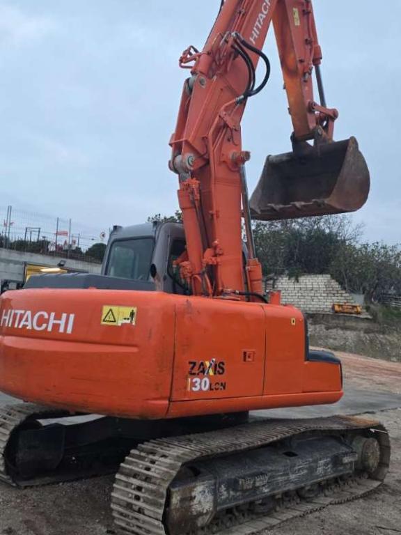 Hitachi ZAXIS 130 Photo 6
