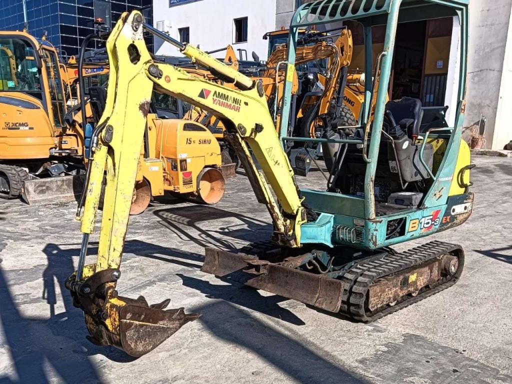 Yanmar B15 Photo 2