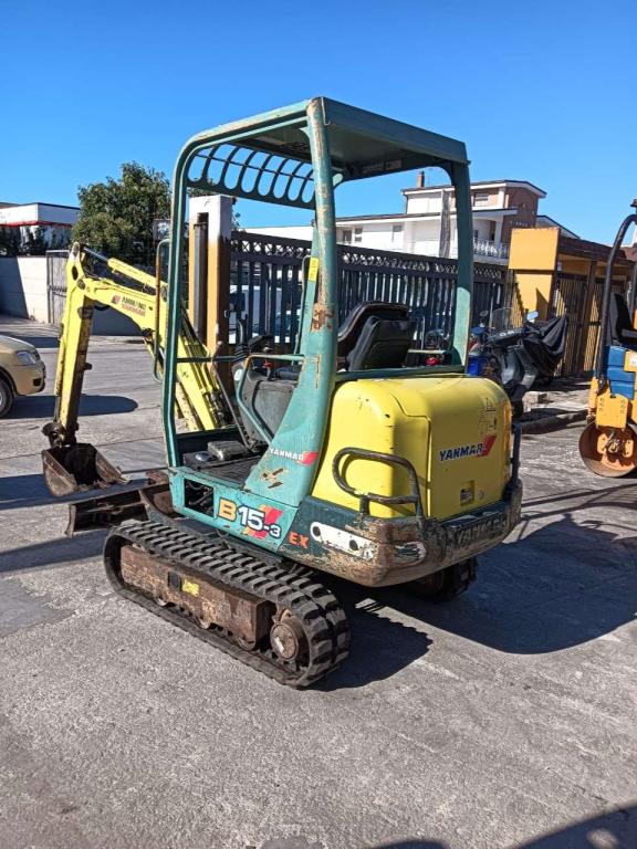 Yanmar B15 Photo 3