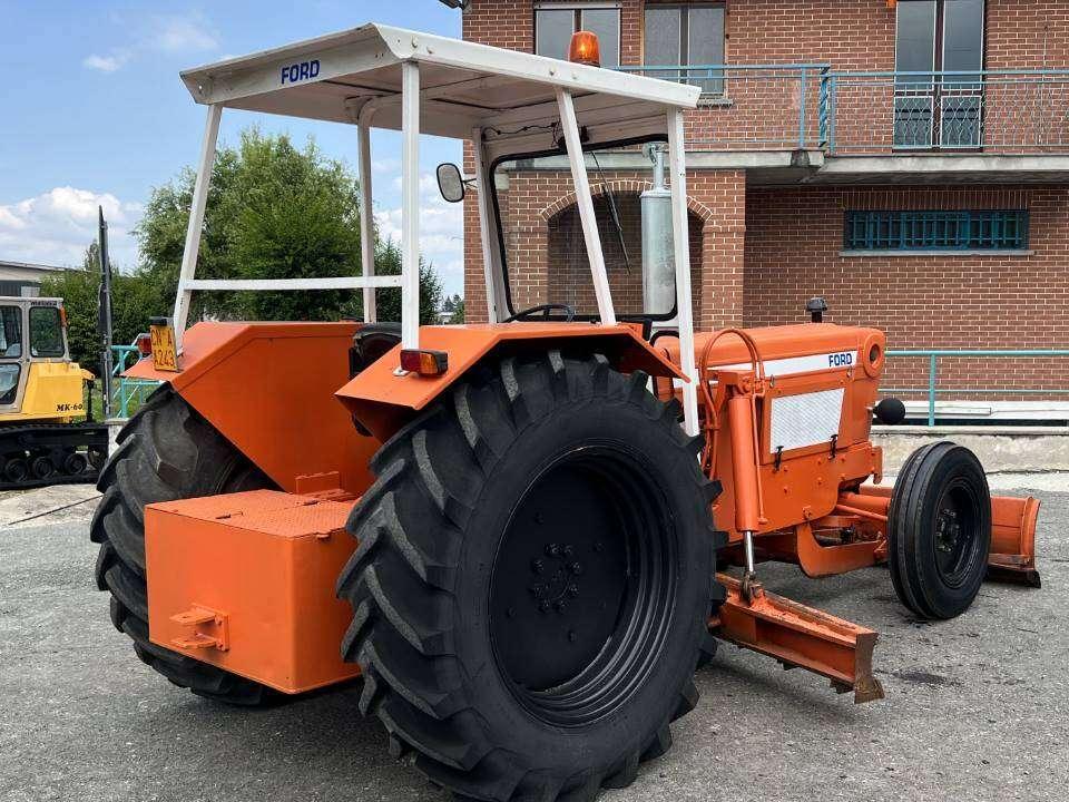 Ford 5600 4X2 Photo 12